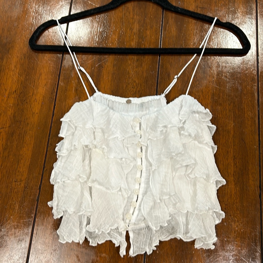 FREE PEOPLE ruffled top. XS